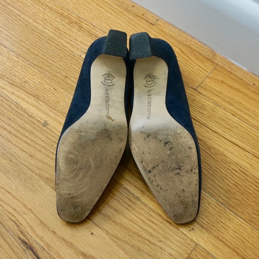 💜 VINTAGE LIZ CLAIBORNE Navy Suede Heels (6.5M) - Picture 7 of 9